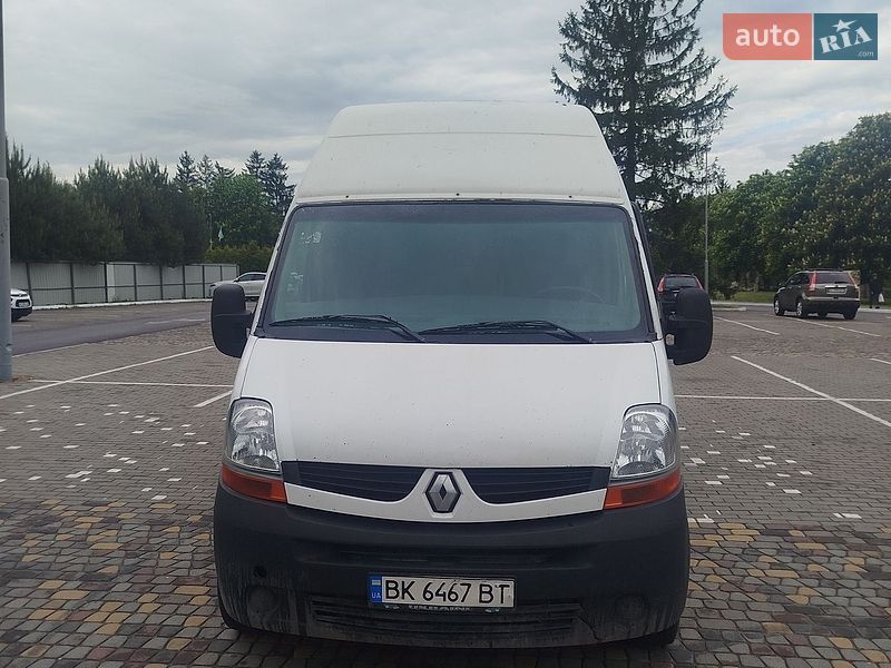 Грузовой фургон Renault Master 2009 в Луцке