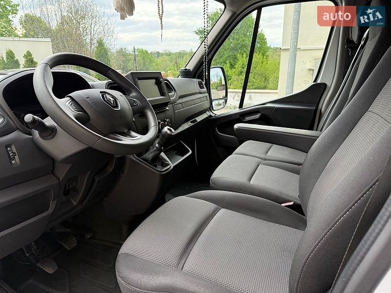Микроавтобус грузовой (до 3,5т) Renault Master 2022 в Львове