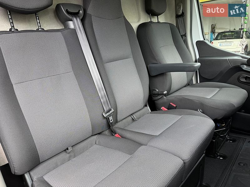Микроавтобус грузовой (до 3,5т) Renault Master 2022 в Львове