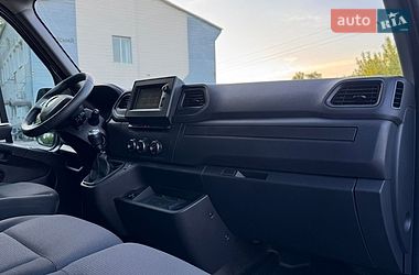 Вантажний фургон Renault Master 2021 в Дубні