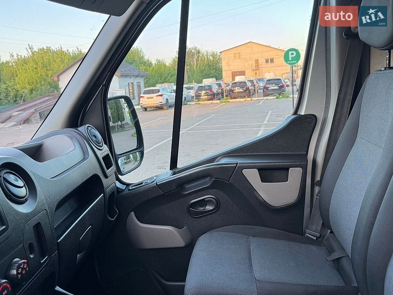 Грузовой фургон Renault Master 2018 в Дубно