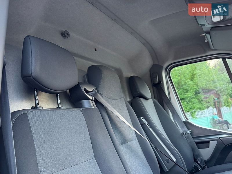 Грузовой фургон Renault Master 2018 в Дубно