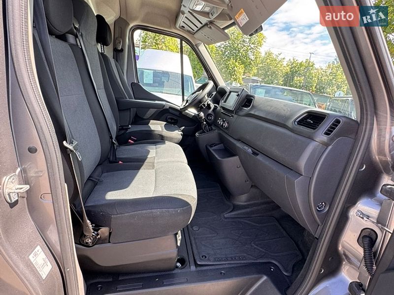 Грузовой фургон Renault Master 2022 в Киеве