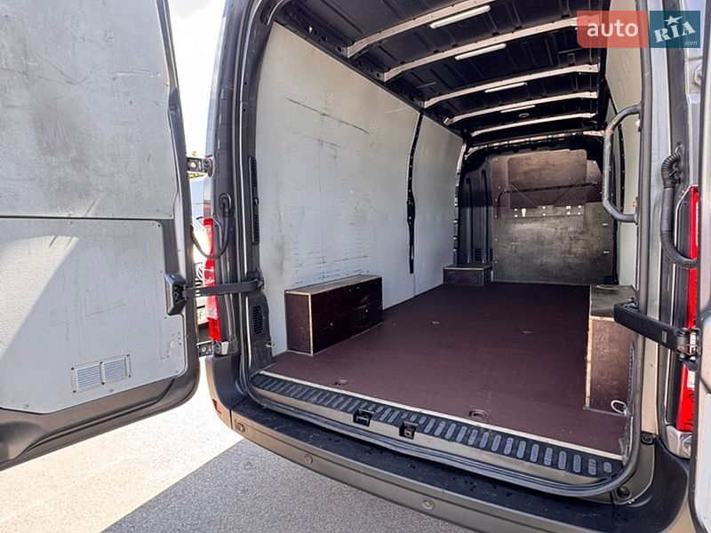 Грузовой фургон Renault Master 2022 в Киеве