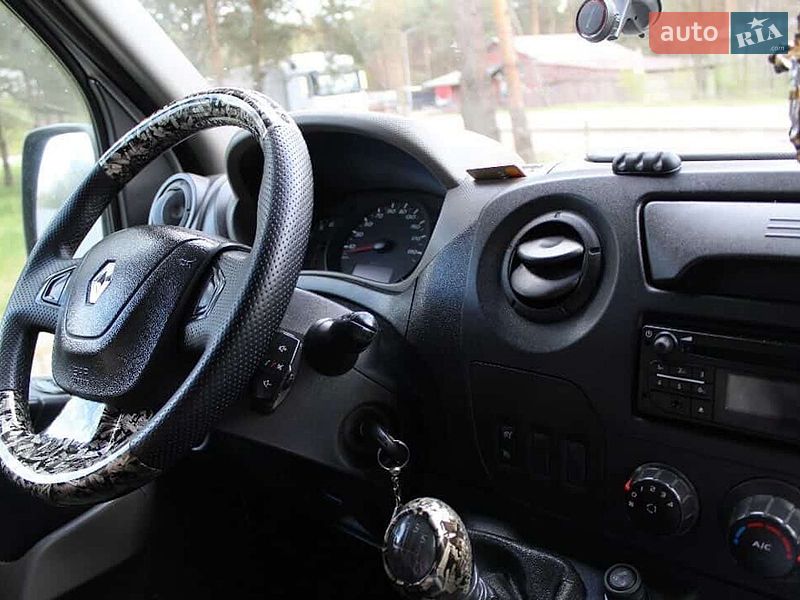 Вантажний фургон Renault Master 2016 в Ковелі