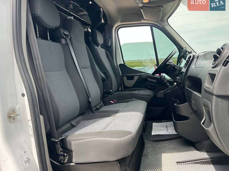 Грузовой фургон Renault Master 2018 в Львове