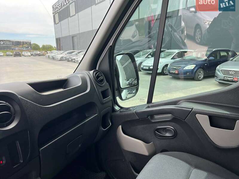 Грузовой фургон Renault Master 2018 в Львове