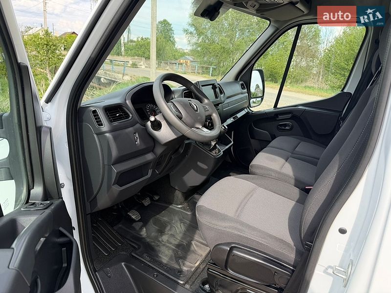 Грузовой фургон Renault Master 2022 в Дубно