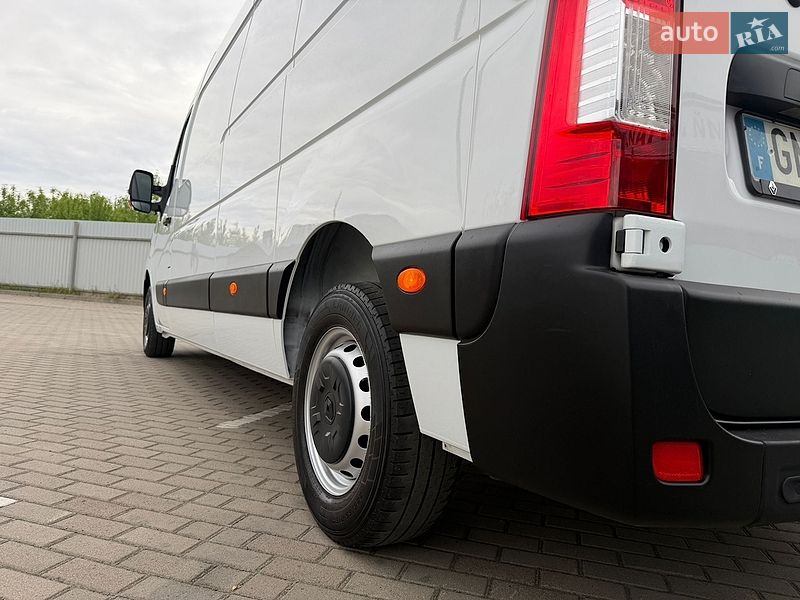 Грузовой фургон Renault Master 2023 в Дубно
