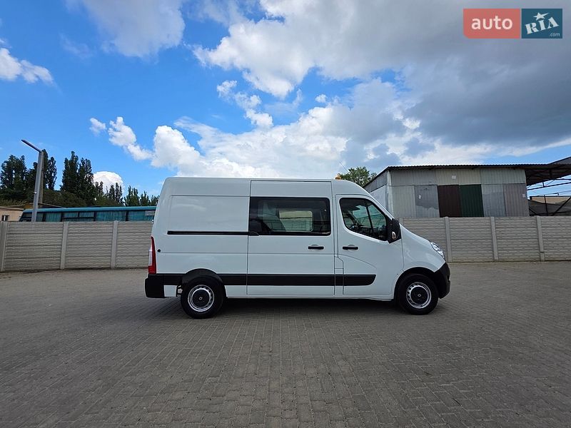 Грузопассажирский фургон Renault Master 2017 в Одессе