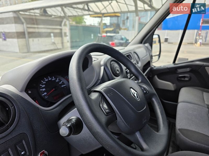 Грузопассажирский фургон Renault Master 2017 в Одессе