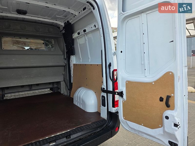 Грузопассажирский фургон Renault Master 2017 в Одессе
