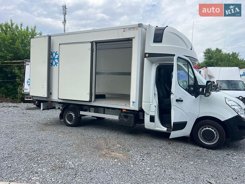 Другие грузовики Renault Master 2017 в Ровно