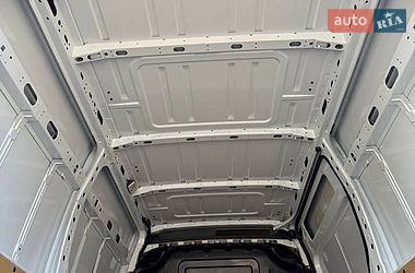 Грузовой фургон Renault Master 2022 в Луцке