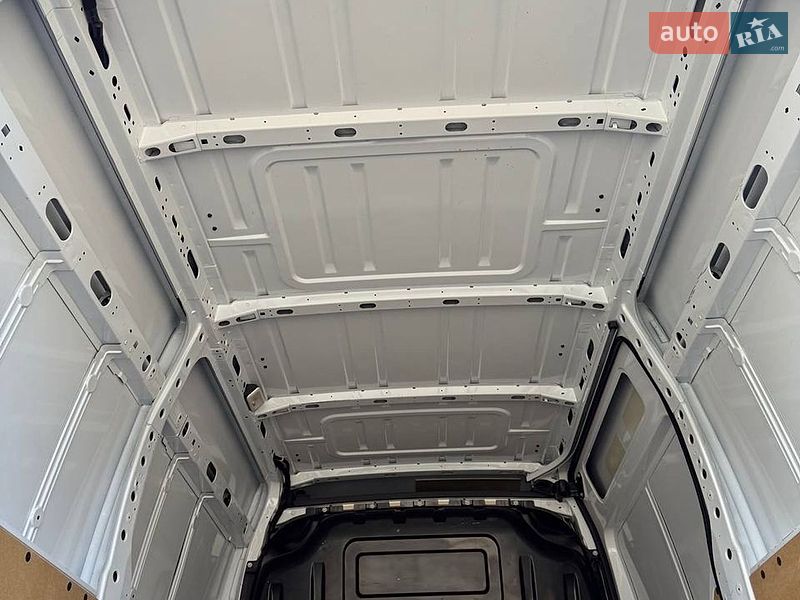 Грузовой фургон Renault Master 2022 в Луцке