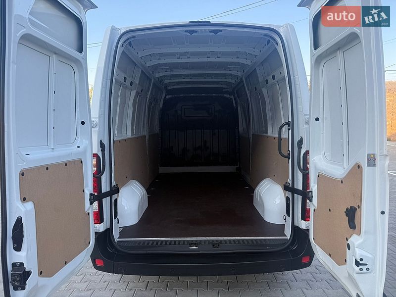 Вантажний фургон Renault Master 2021 в Дубні
