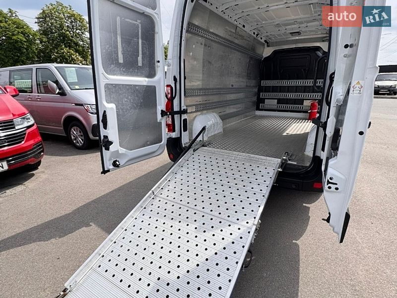Грузовой фургон Renault Master 2021 в Киеве