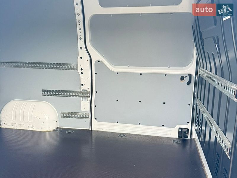 Грузовой фургон Renault Master 2021 в Луцке