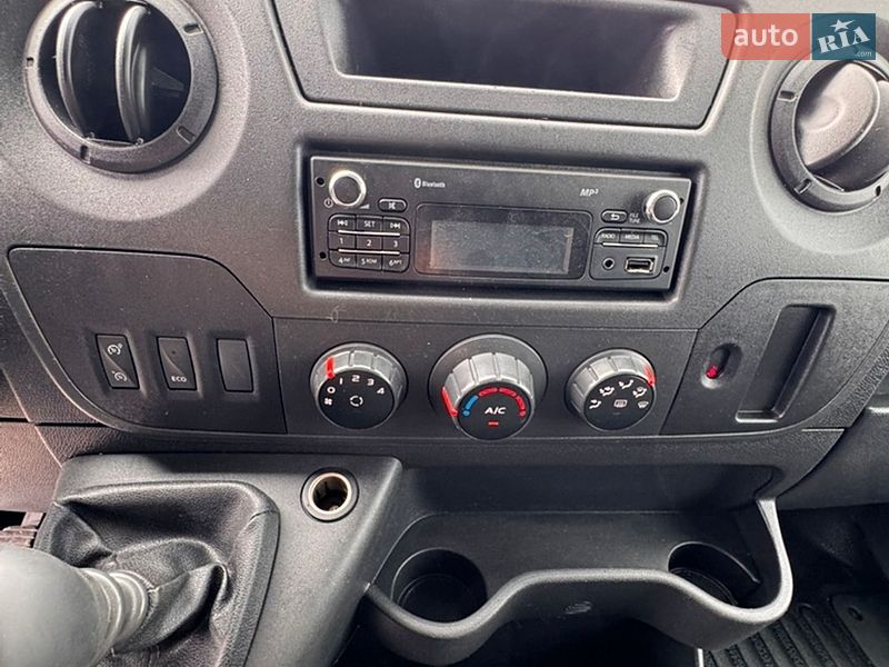 Грузопассажирский фургон Renault Master 2018 в Киеве фото 22 Грузопассажирский фургон Renault Master 2018 в Киеве