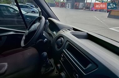 Вантажний фургон Renault Master 2015 в Львові