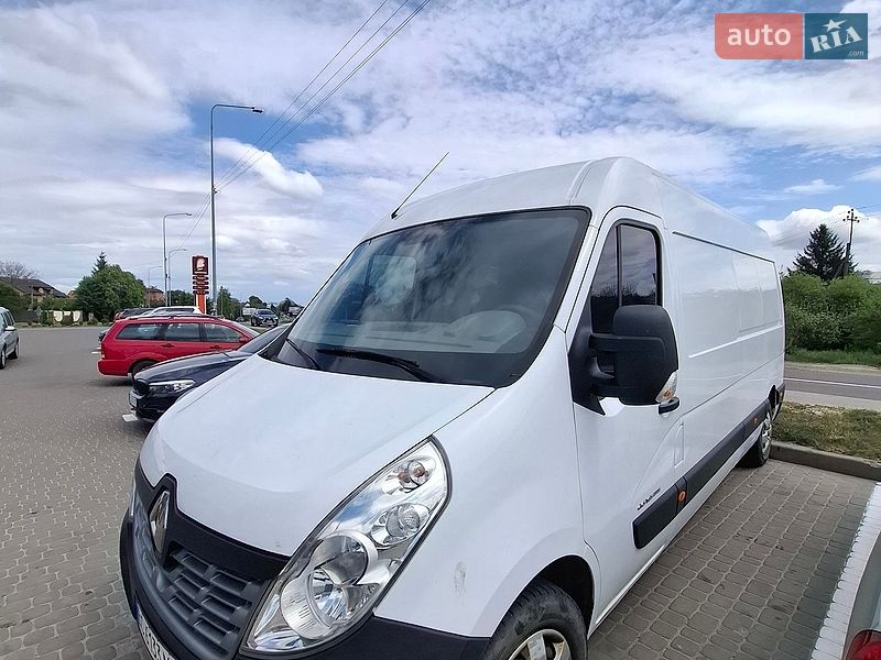 Вантажний фургон Renault Master 2015 в Львові