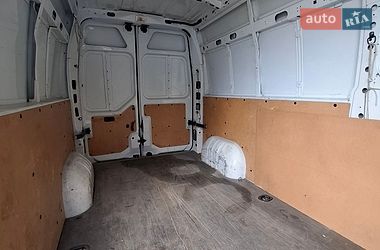 Вантажний фургон Renault Master 2015 в Львові