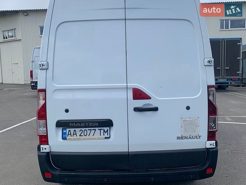 Грузовой фургон Renault Master 2015 в Киеве