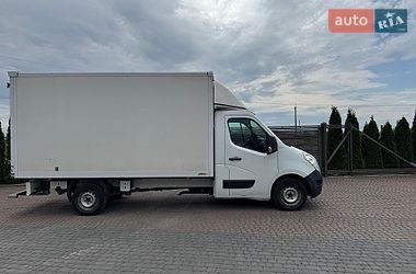 Вантажний фургон Renault Master 2015 в Львові