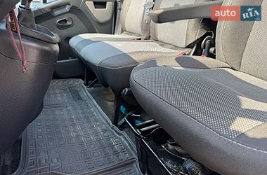 Грузовой фургон Renault Master 2015 в Львове