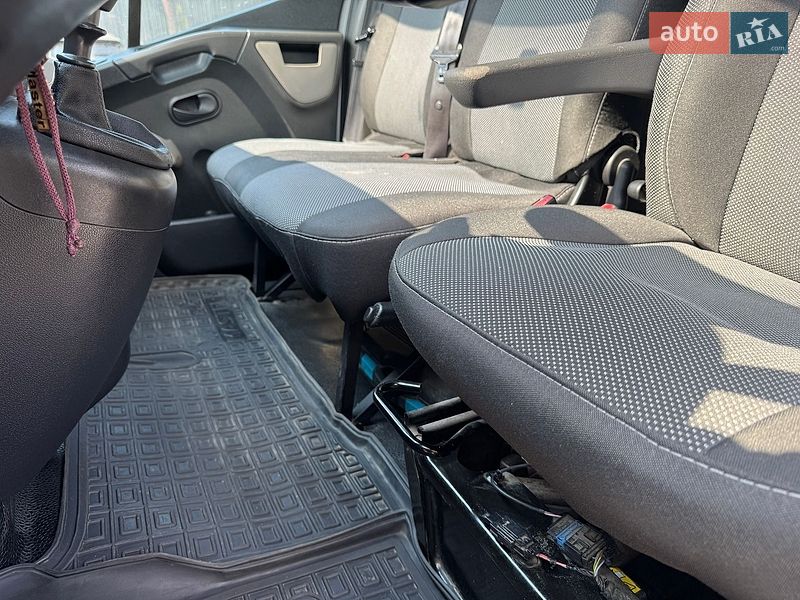 Грузовой фургон Renault Master 2015 в Львове