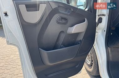 Вантажний фургон Renault Master 2015 в Львові