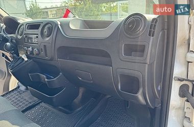 Грузовой фургон Renault Master 2015 в Львове