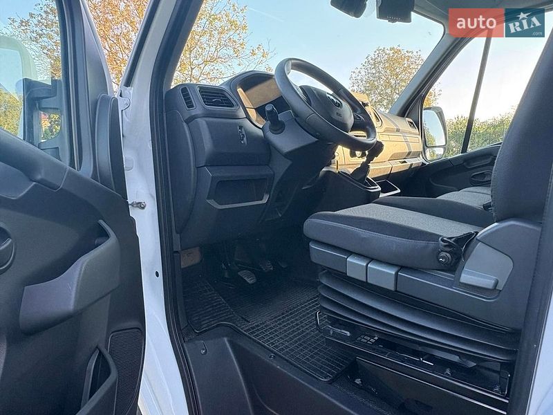 Грузовой фургон Renault Master 2022 в Радивилове