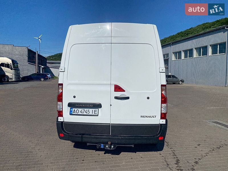 Грузовой фургон Renault Master 2016 в Мукачево