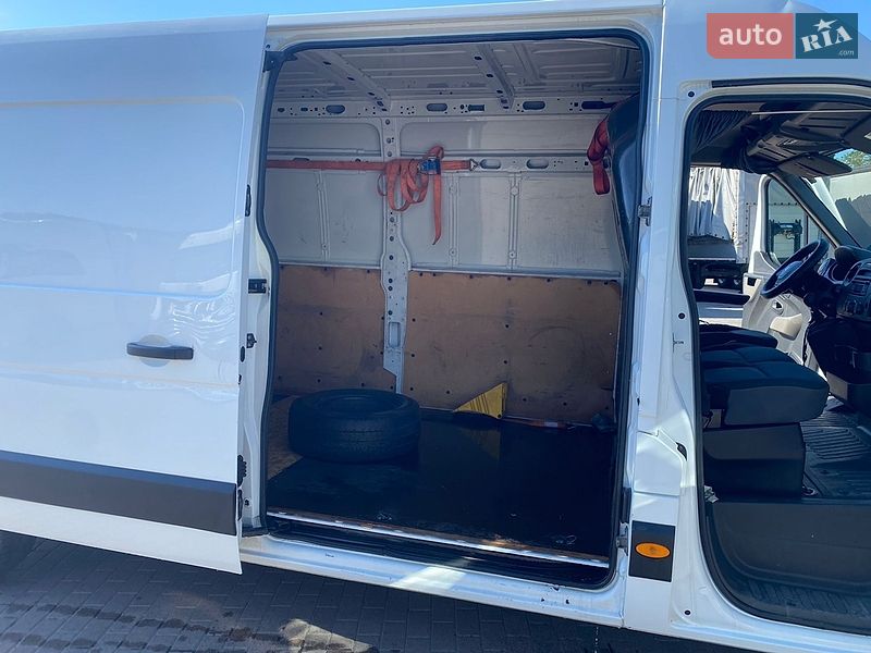 Грузовой фургон Renault Master 2016 в Мукачево