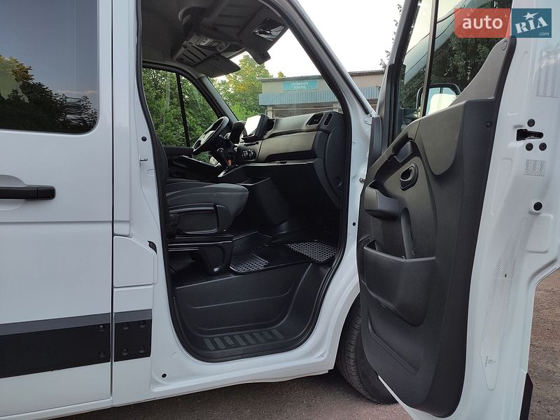 Вантажний фургон Renault Master 2021 в Бердичеві