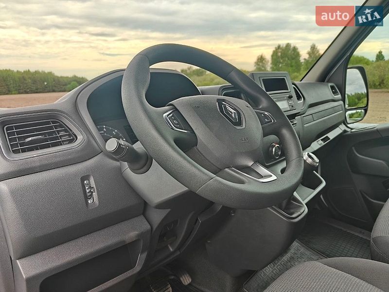 Вантажний фургон Renault Master 2021 в Полтаві
