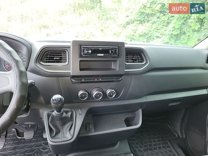 Вантажний фургон Renault Master 2021 в Кривому Розі