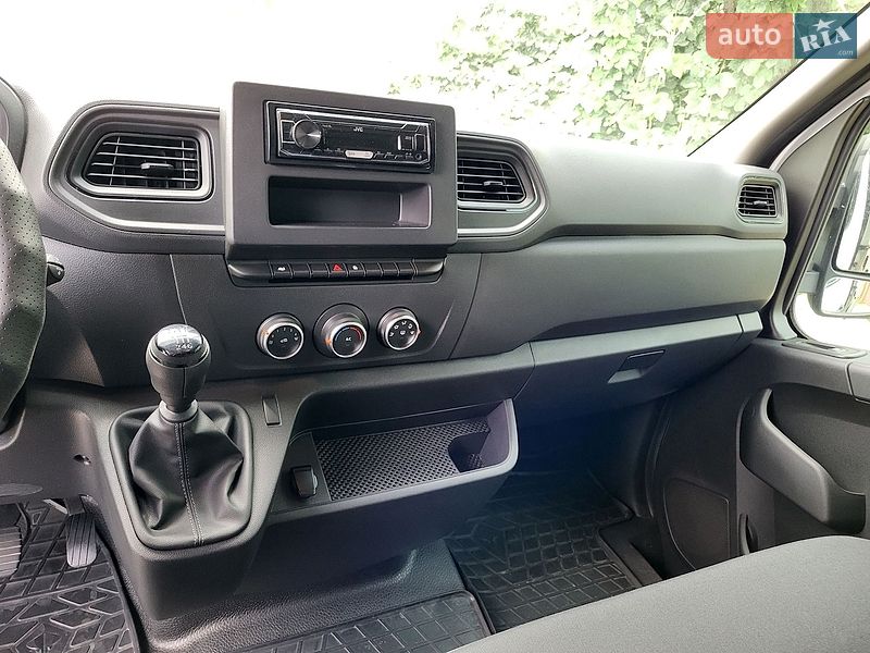 Вантажний фургон Renault Master 2021 в Кривому Розі