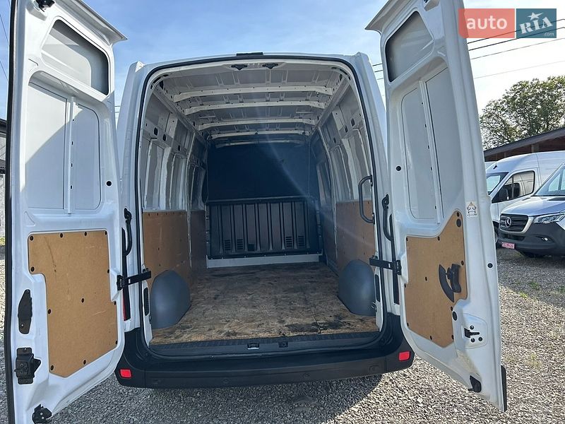 Вантажний фургон Renault Master 2022 в Хусті