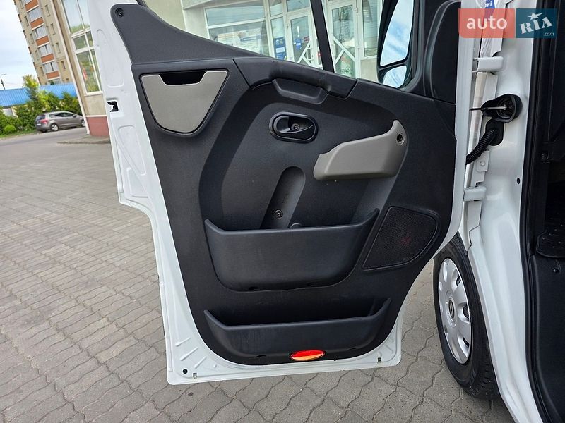Грузовой фургон Renault Master 2012 в Хмельницком