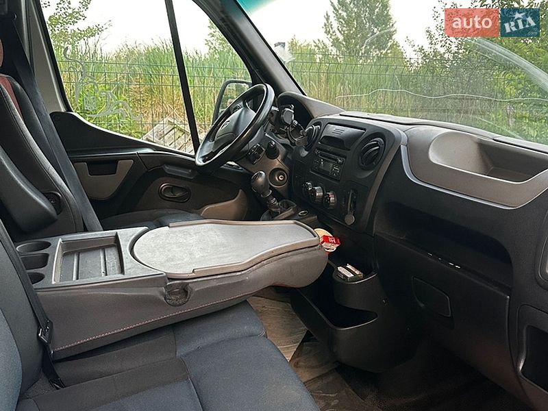 Грузовой фургон Renault Master 2017 в Киеве