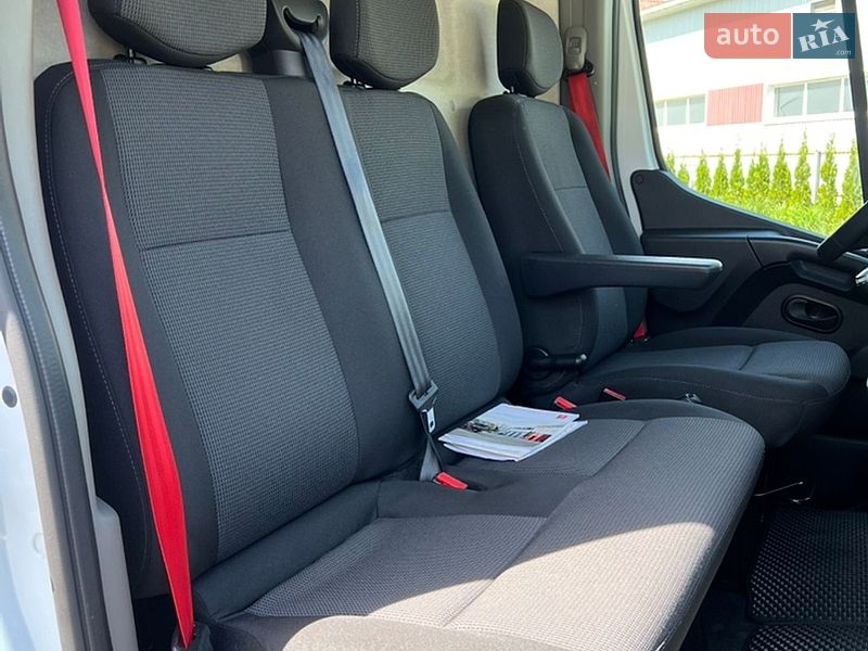 Вантажний фургон Renault Master 2023 в Луцьку