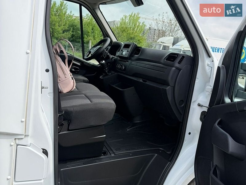 Тентованый Renault Master 2021 в Дубно