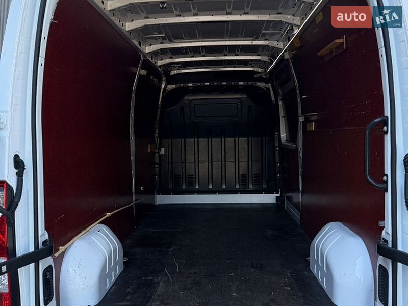 Грузовой фургон Renault Master 2021 в Ровно