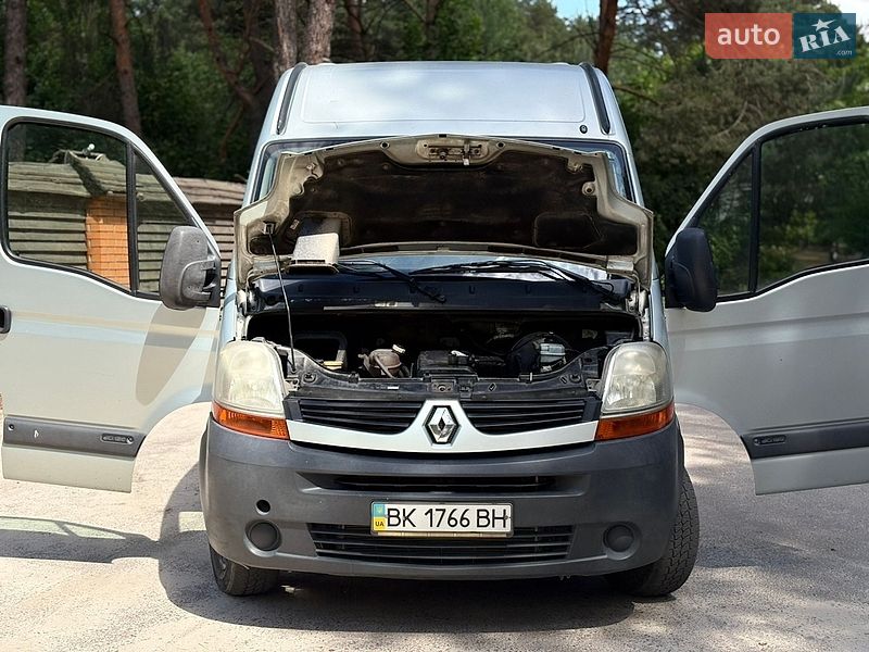 Мінівен Renault Master 2008 в Вараші