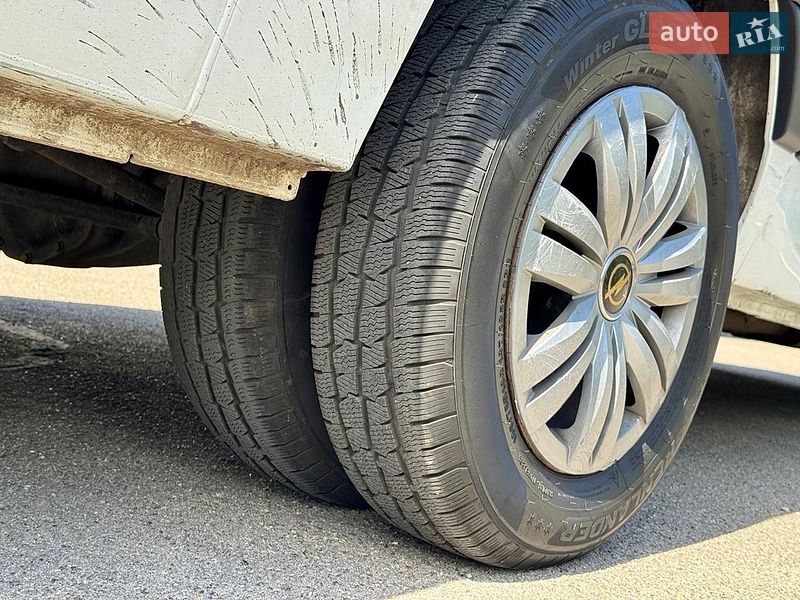 Грузовой фургон Renault Master 2015 в Киеве