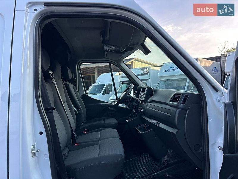 Вантажний фургон Renault Master 2023 в Хусті
