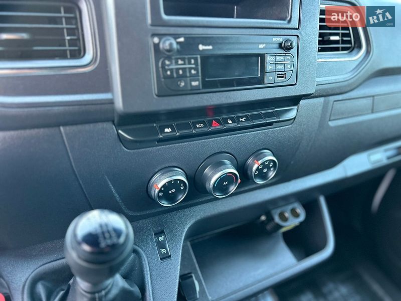 Вантажний фургон Renault Master 2023 в Хусті