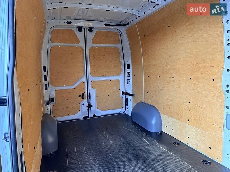 Грузовой фургон Renault Master 2023 в Киеве